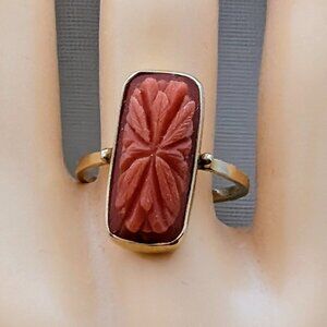 Antique Art Deco Solid 14K Yellow Gold Carved Red Coral Flower Cameo Ring